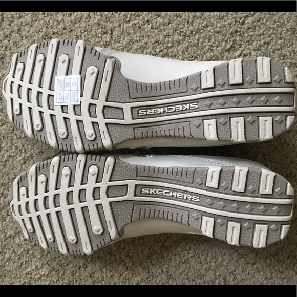 NWOT Sketchers “no-tie” laces shoe/ size 8.5. - Picture 2 of 4